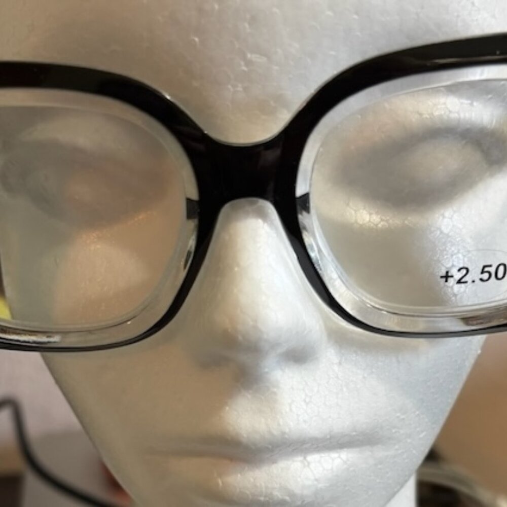 New Black reading glasses by Tahari, +2.50